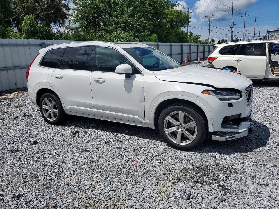 2021 VOLVO XC90 T5 MOMENTUM 4