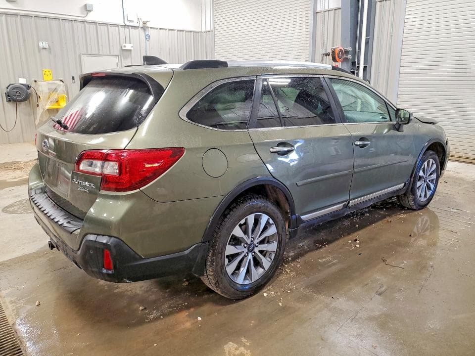 2018 SUBARU OUTBACK TOURING 3