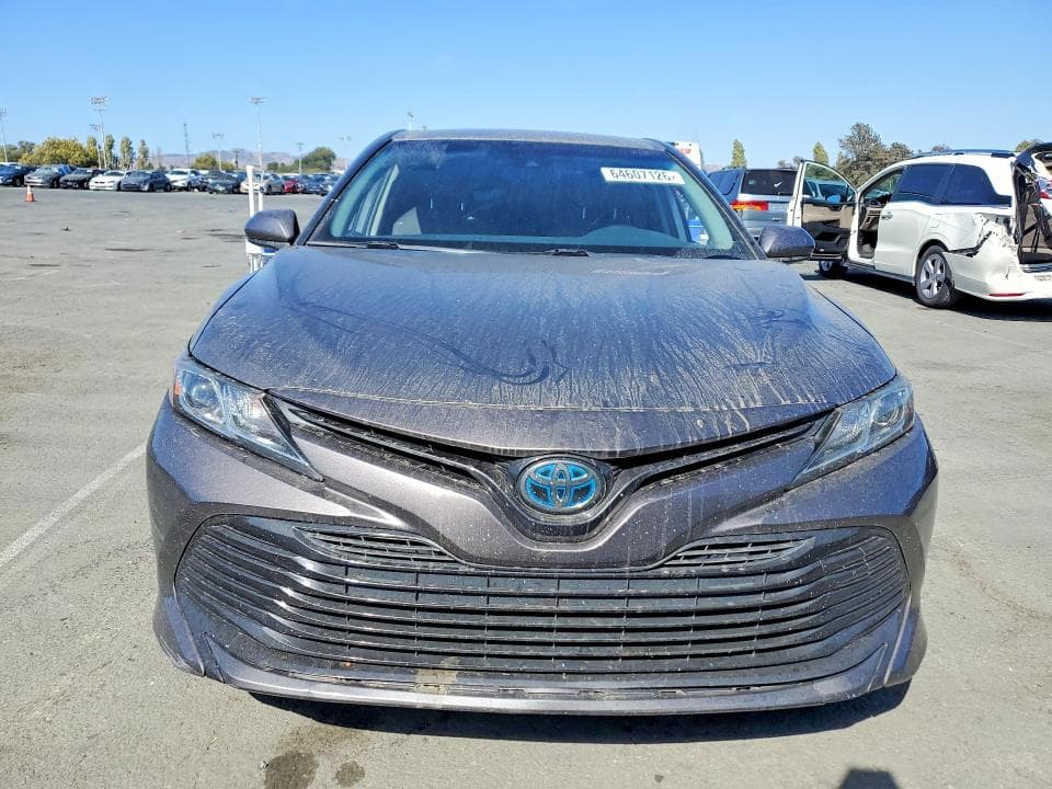 2020 TOYOTA CAMRY LE 5
