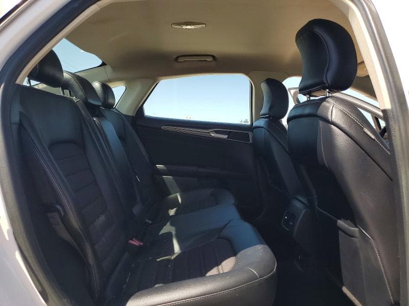 2017 FORD FUSION SE 10