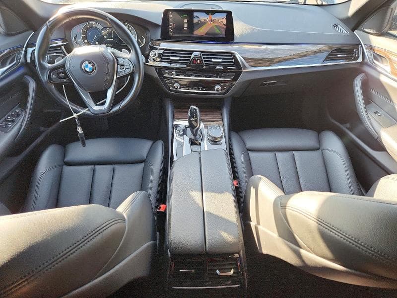 2019 BMW 530E 8