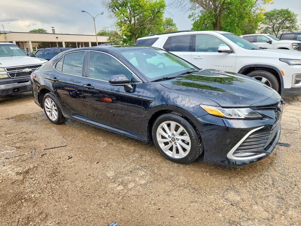 2023 TOYOTA CAMRY LE 4