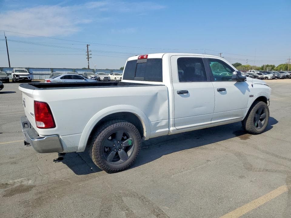 2017 RAM 1500 SLT 3