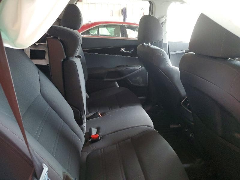2019 KIA SORENTO LX 11