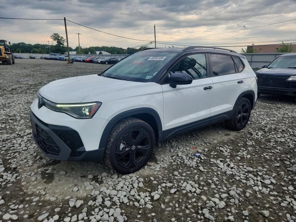 2025 VOLKSWAGEN TAOS SE BLACK