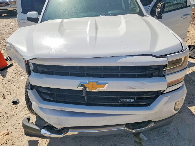 2018 CHEVROLET SILVERADO K1500 LT 11