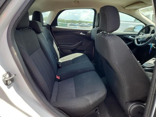 2018 FORD FOCUS SE 11