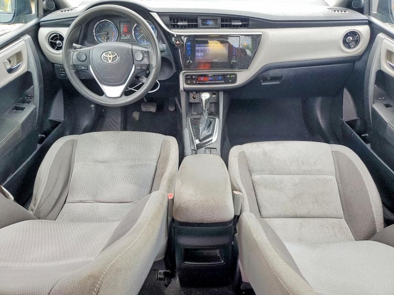2018 TOYOTA COROLLA LE 8