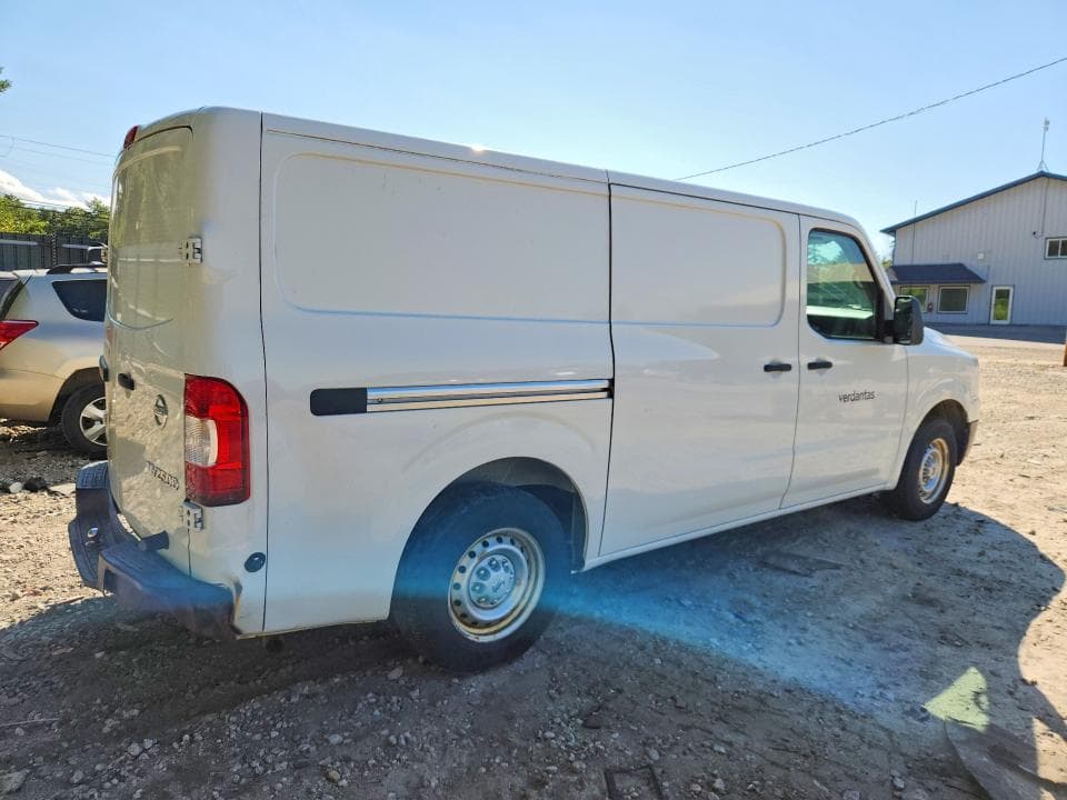 2017 NISSAN NV 2500 HD S 3