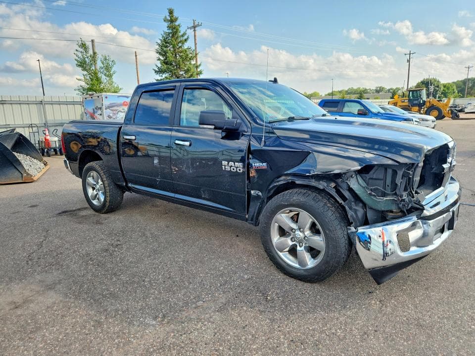 2017 RAM 1500 SLT 4