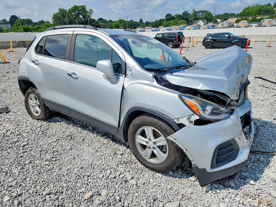 2018 CHEVROLET TRAX 1LT 4