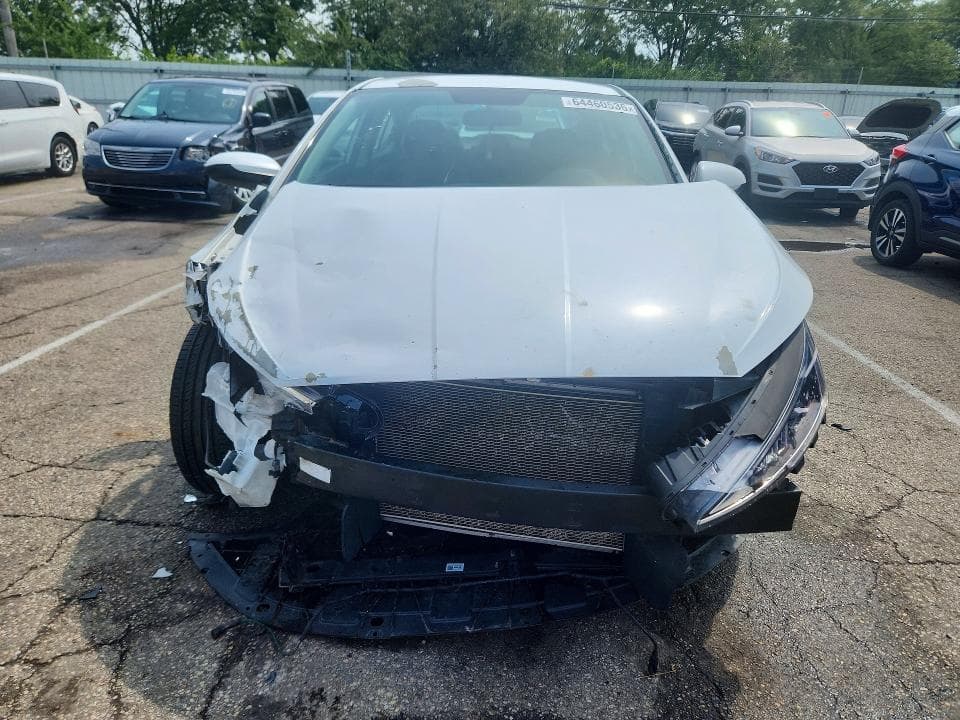 2019 HYUNDAI ELANTRA SE 5