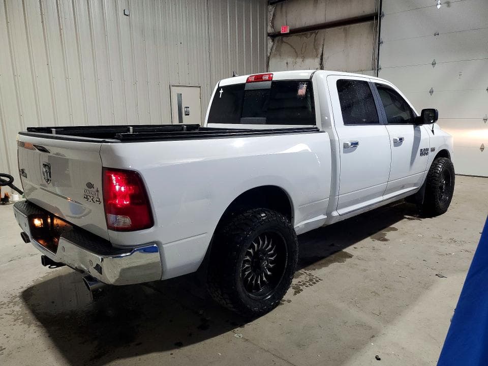 2017 RAM 1500 SLT 3