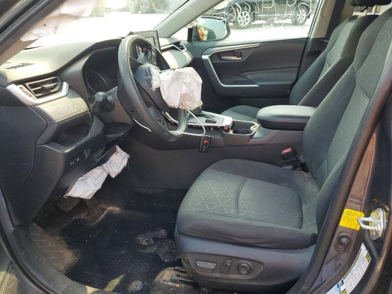 2021 TOYOTA RAV4 XLE 7