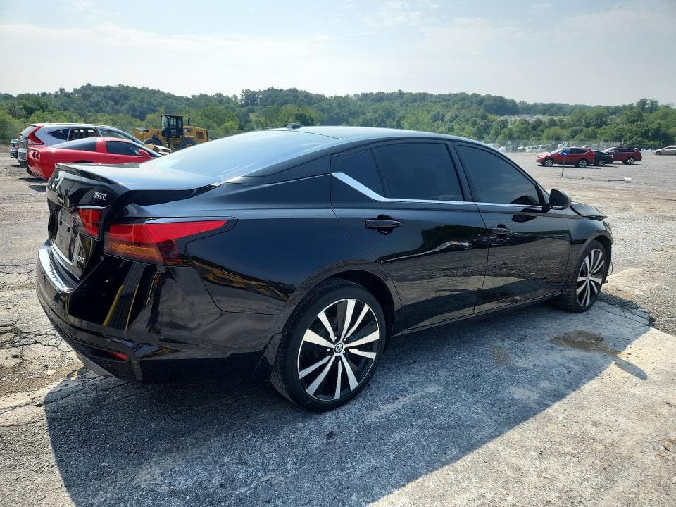 2022 NISSAN ALTIMA SR 3