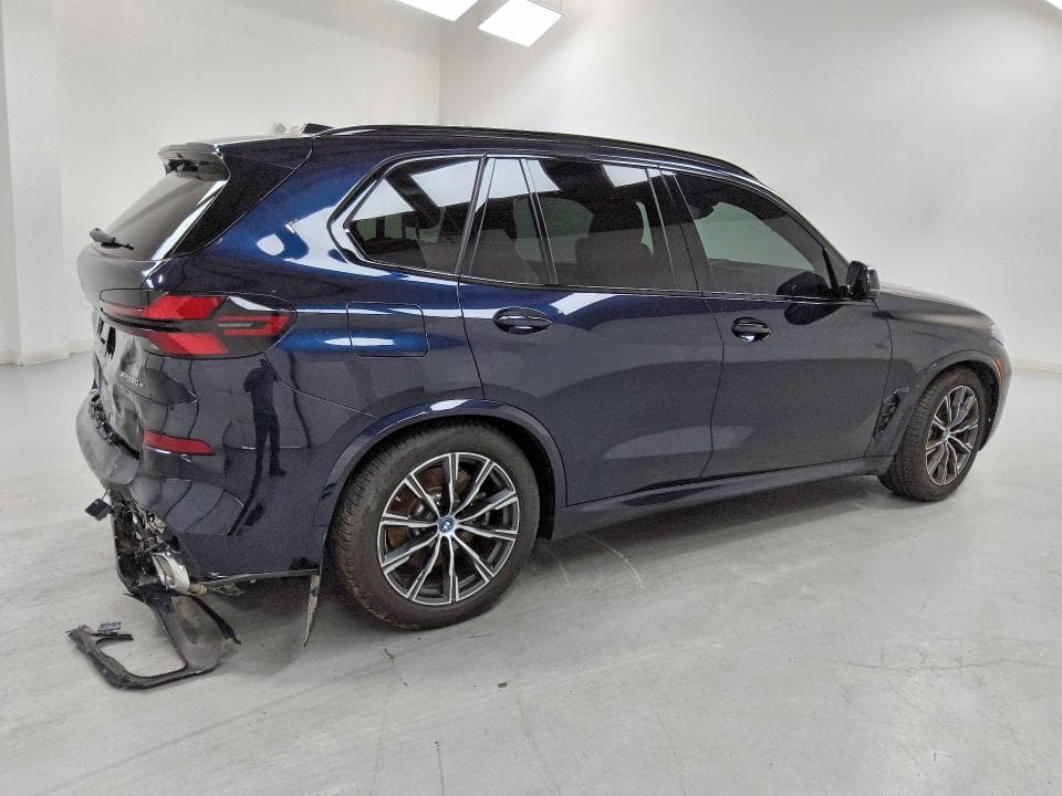 2025 BMW X5 XDRIVE50E 3