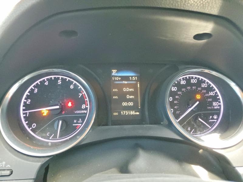 2019 TOYOTA CAMRY SE 9
