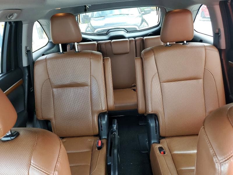 2017 TOYOTA HIGHLANDER HYBRID LIMITED PLATINUM 10
