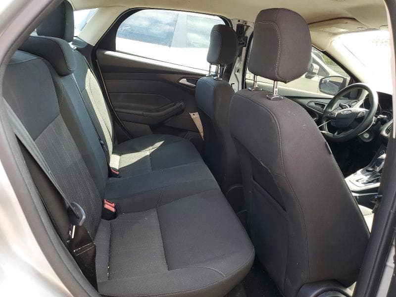 2018 FORD FOCUS SE 10