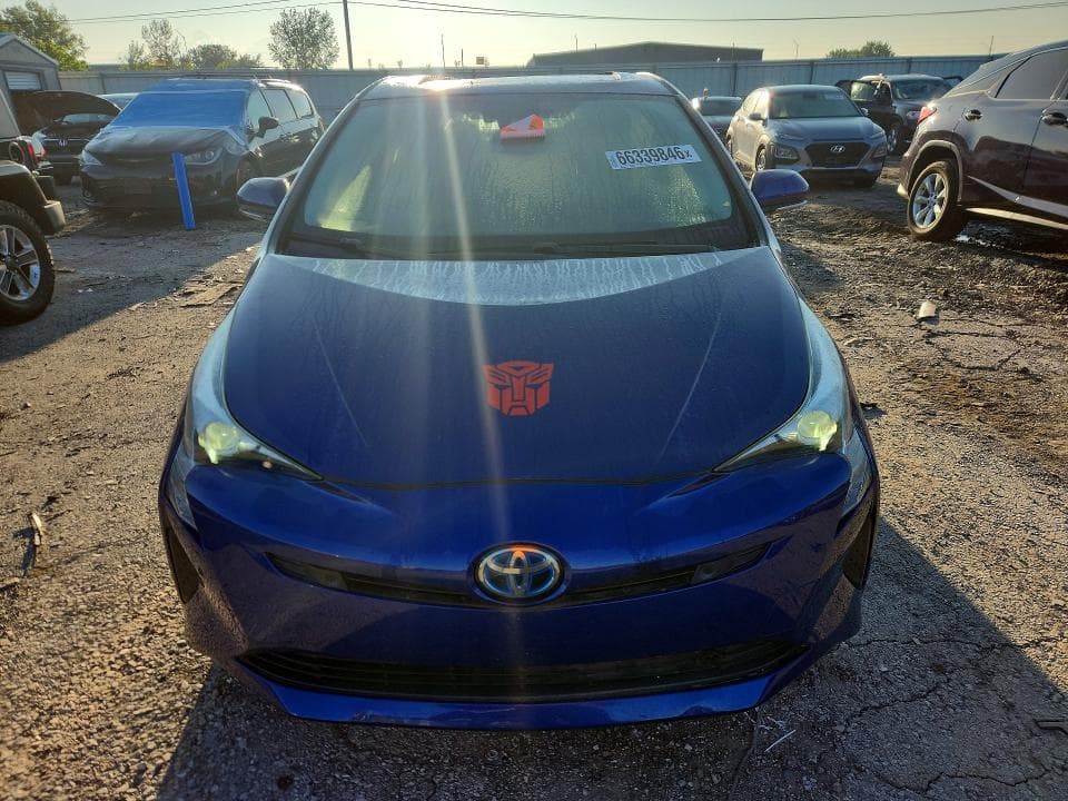 2018 TOYOTA PRIUS THREE 5