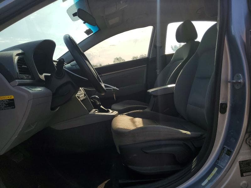2017 HYUNDAI ELANTRA SE 7