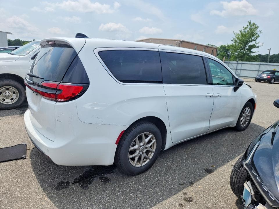 2025 CHRYSLER PACIFICA SELECT 3