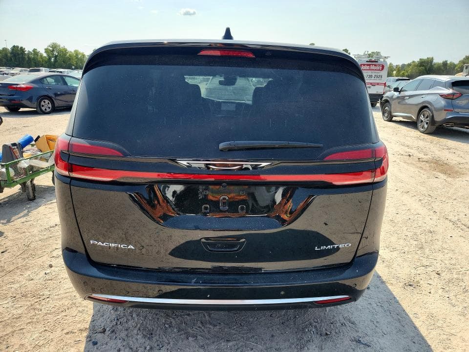 2027 CHRYSLER PACIFICA LIMITED 6
