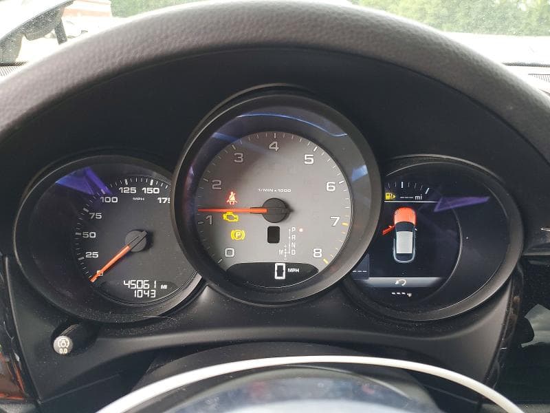 2018 PORSCHE MACAN S 9