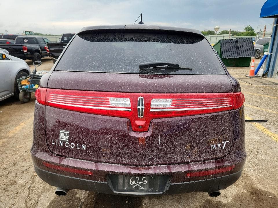 2018 LINCOLN MKT 6