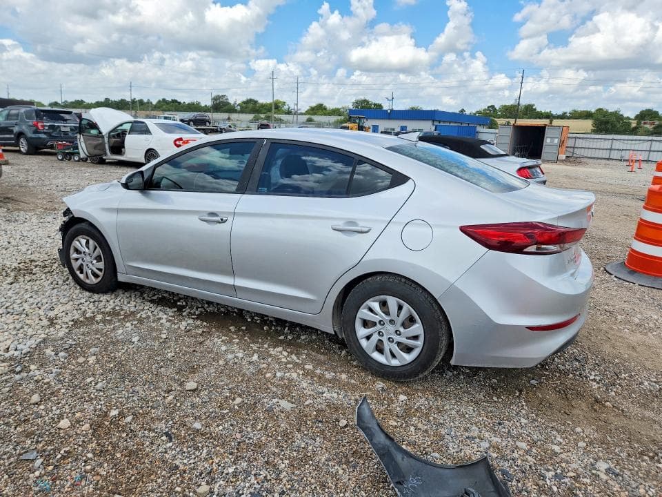 2018 HYUNDAI ELANTRA SE 2