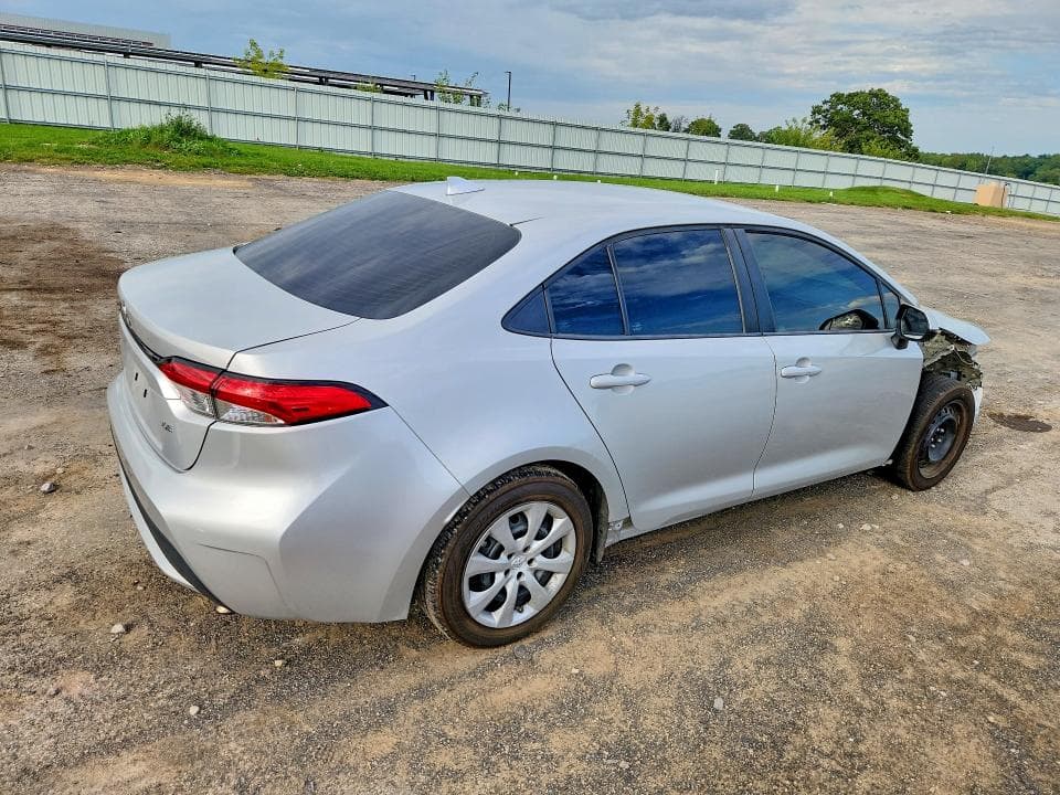 2021 TOYOTA COROLLA LE 3