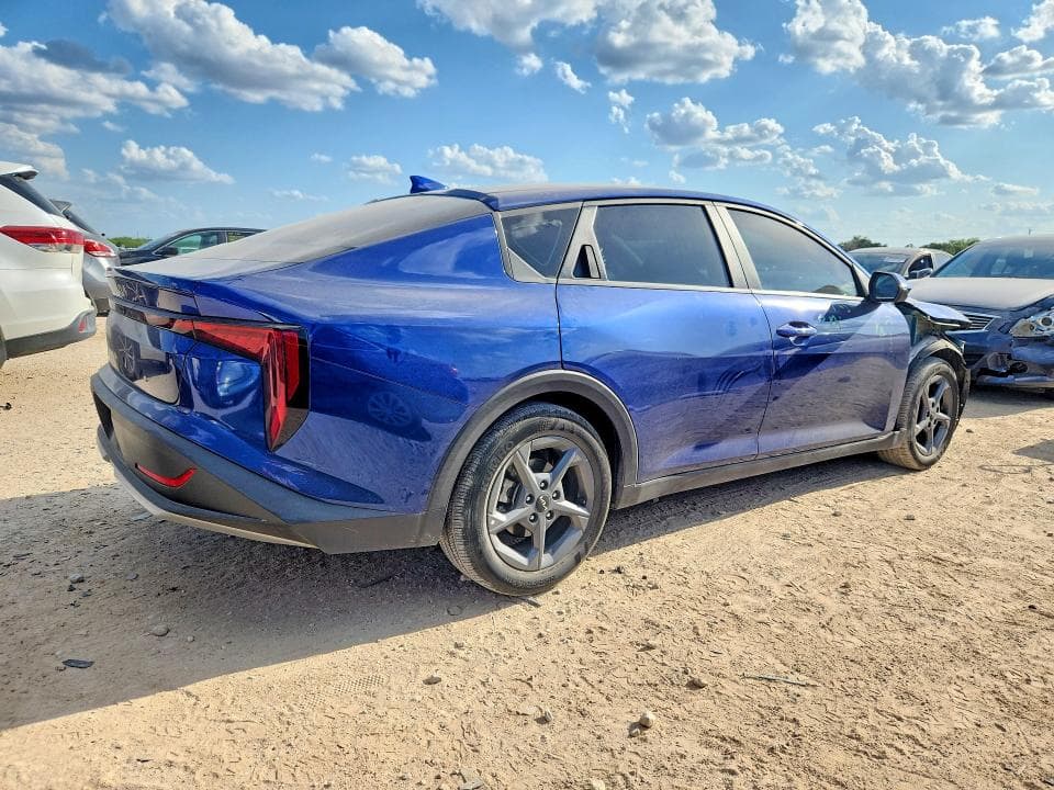 2025 KIA K4 LXS 3