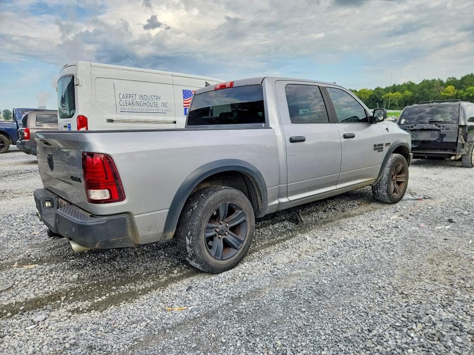 2021 RAM 1500 CLASSIC SLT 3