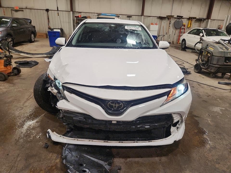 2019 TOYOTA CAMRY LE 5
