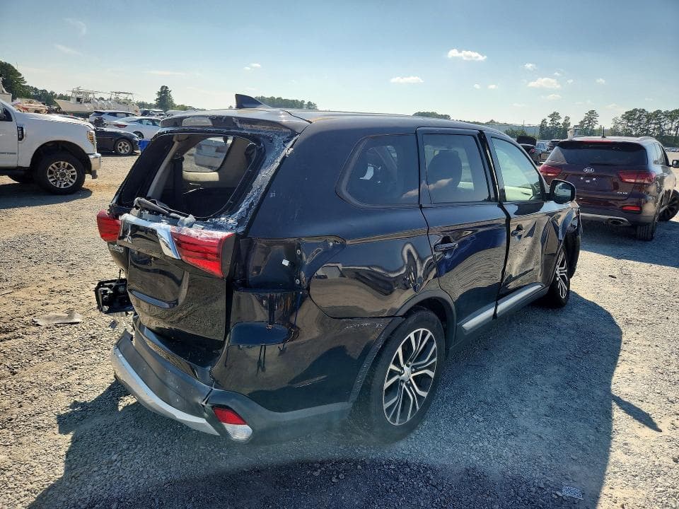 2018 MITSUBISHI OUTLANDER SE 3