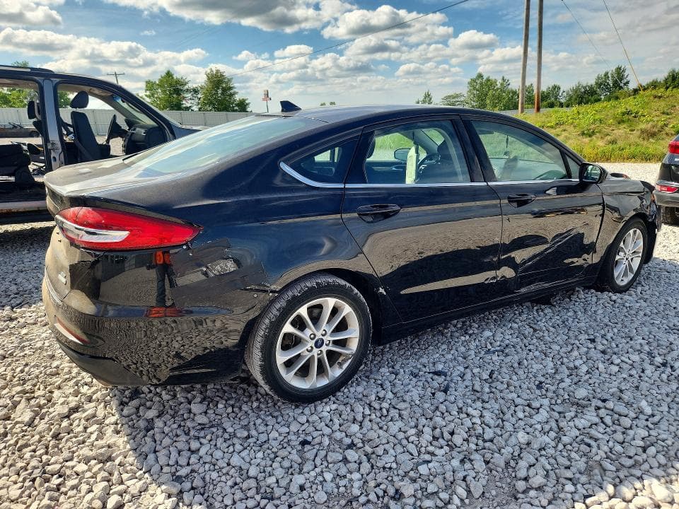 2020 FORD FUSION SE 3