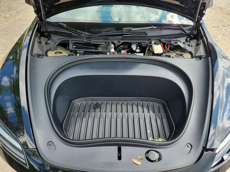 2026 TESLA MODEL 3 11