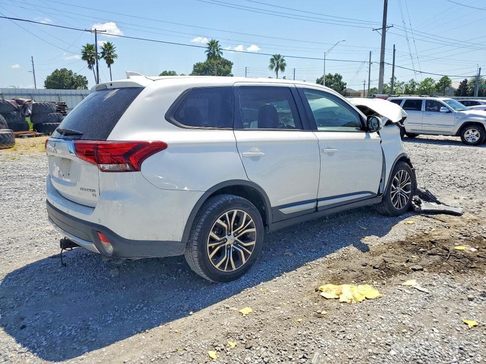 2017 MITSUBISHI OUTLANDER SE 3