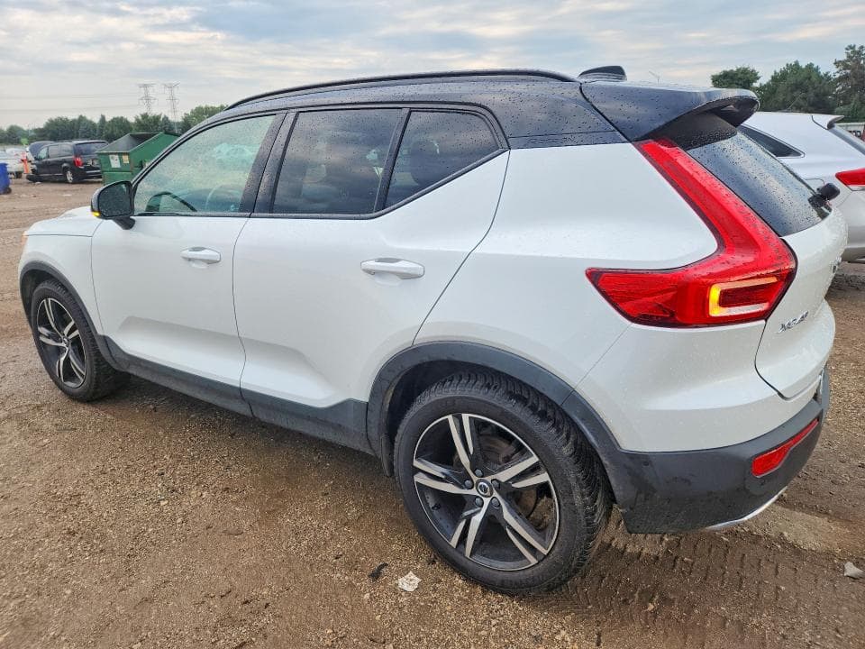 2019 VOLVO XC40 T5 R-DESIGN 2