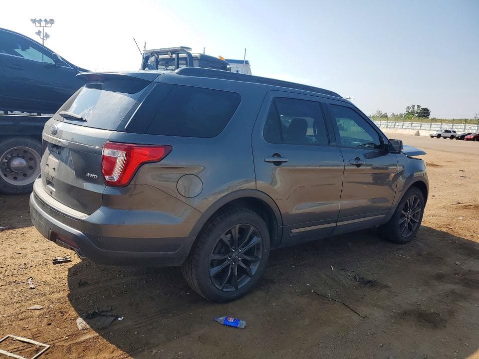 2018 FORD EXPLORER XLT 3