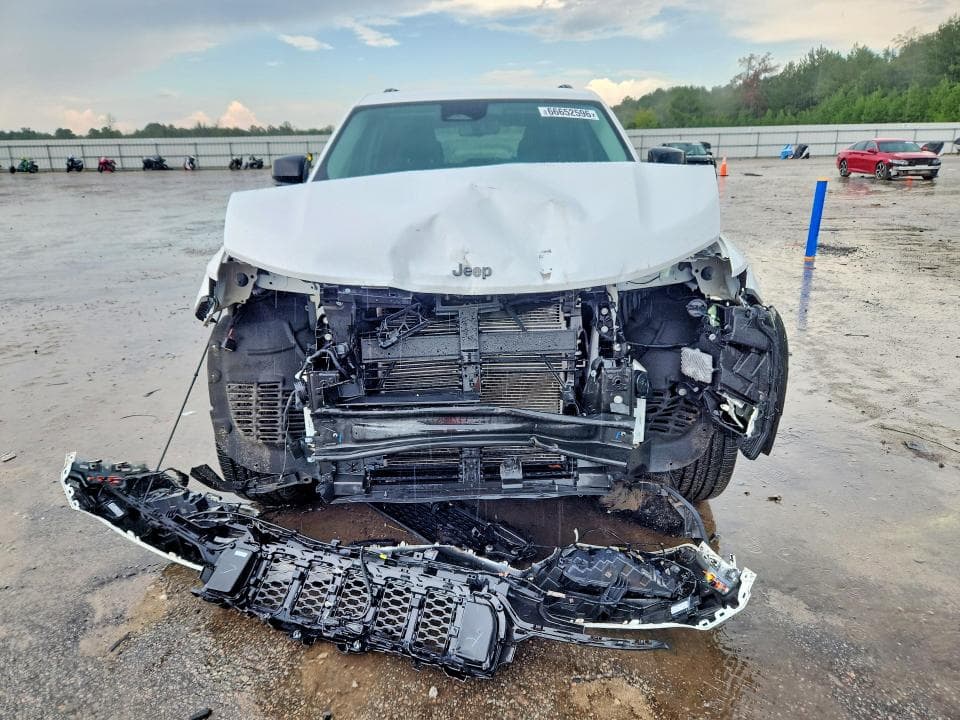 2023 JEEP GRAND CHEROKEE LIMITED 5