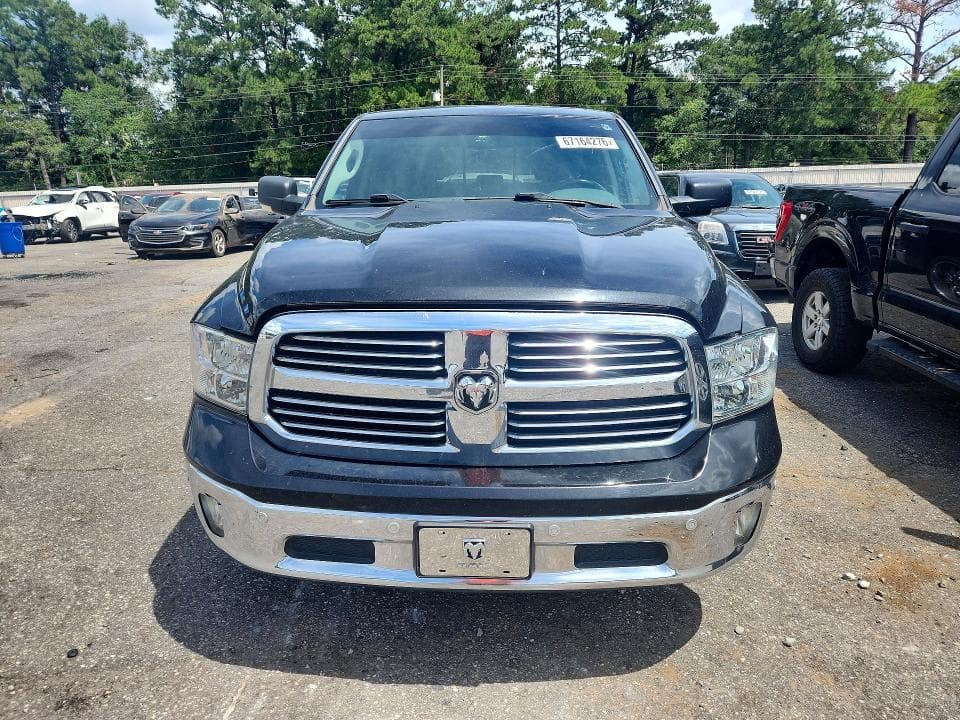 2017 RAM 1500 SLT 5
