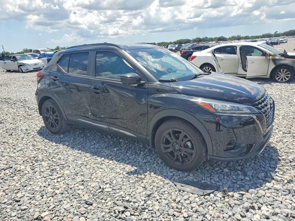 2022 NISSAN KICKS SR 4
