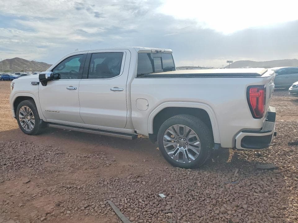 2022 GMC DENALI PICKUP 2