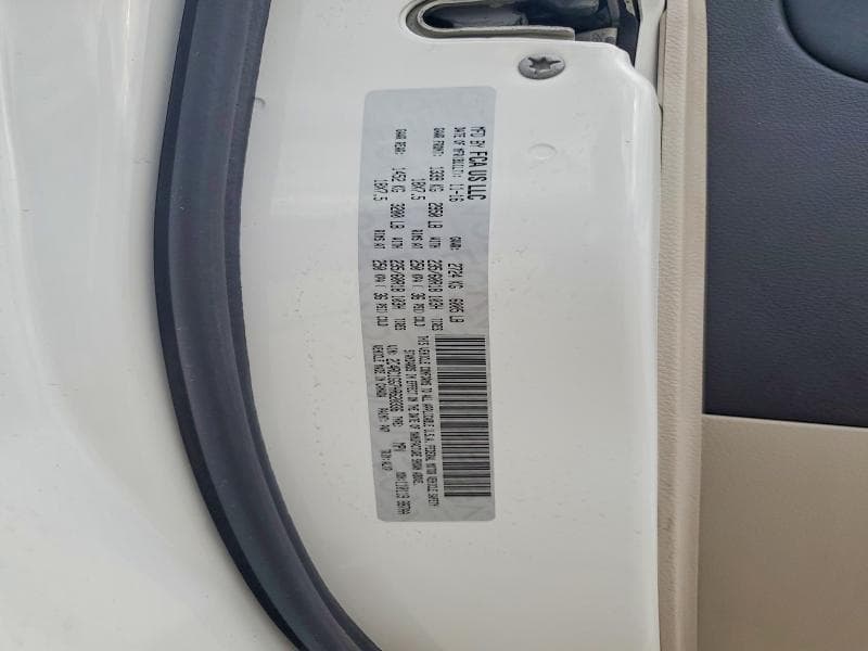 2017 CHRYSLER PACIFICA LIMITED 12