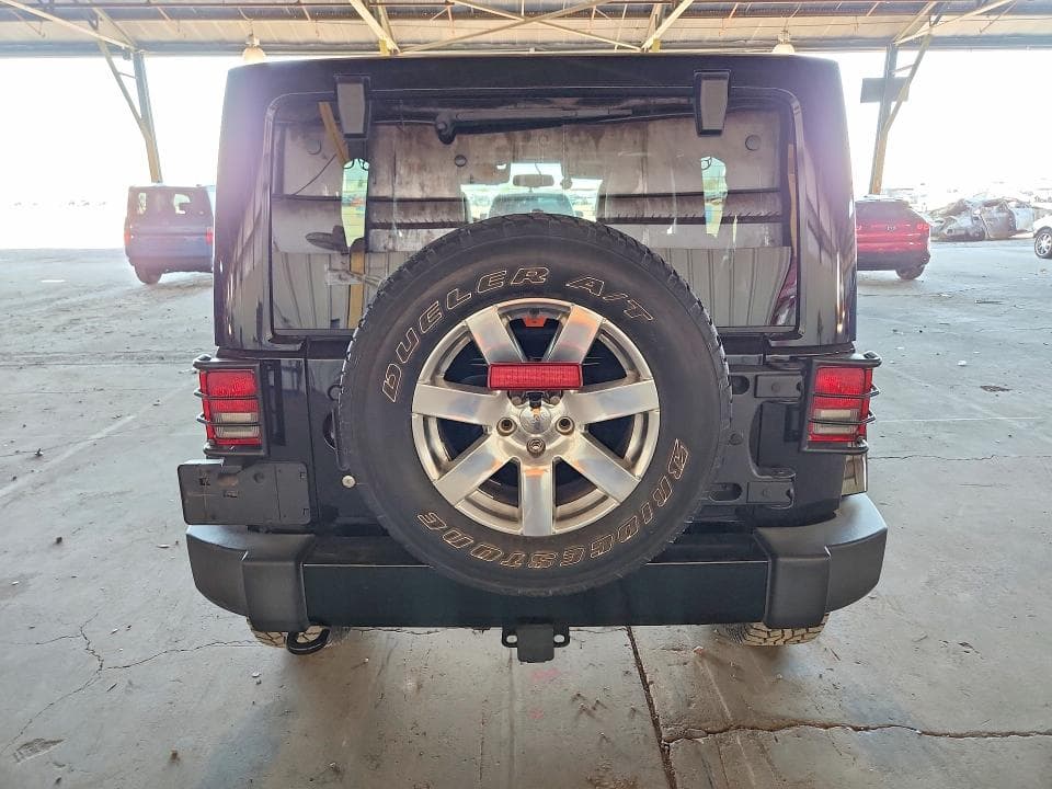 2017 JEEP WRANGLER UNLIMITED SAHARA 6