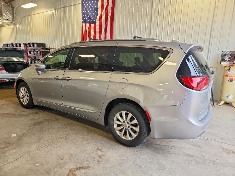 2019 CHRYSLER PACIFICA TOURING L 2