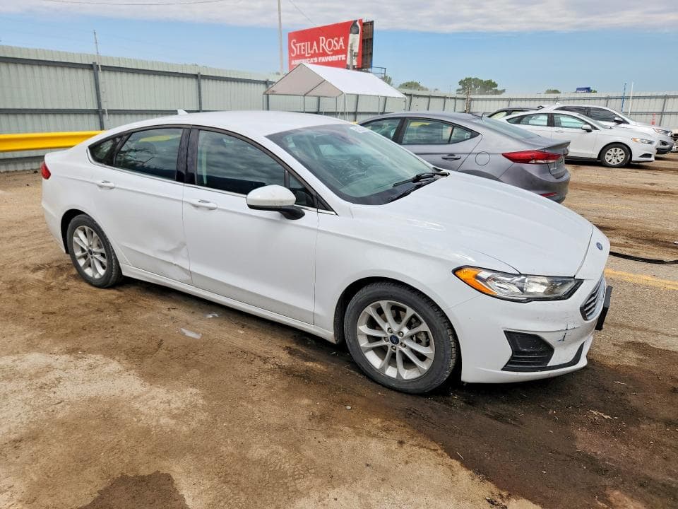 2019 FORD FUSION SE 4
