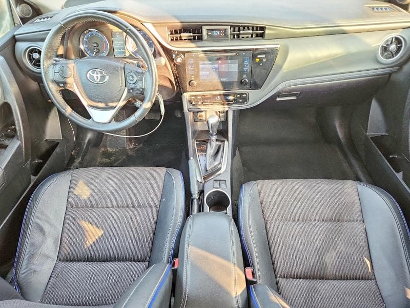 2017 TOYOTA COROLLA SE 8