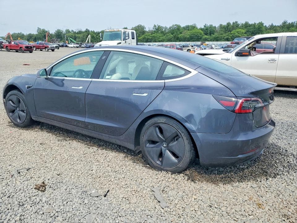 2018 TESLA MODEL 3 2